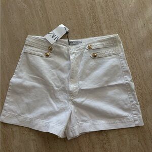 NWT Zara Women's Night Waist gold butonned White Shorts